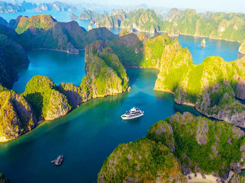 elite-of-the-seas-cruise-halong-bay-tour